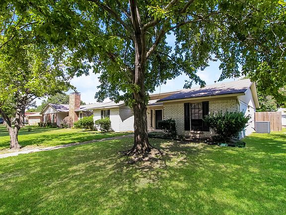 3rd image of 2322 Pueblo Dr