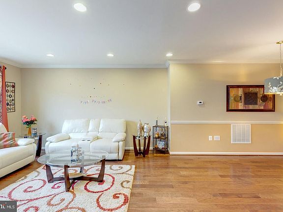 3rd image of 23301 Tradewind Dr
