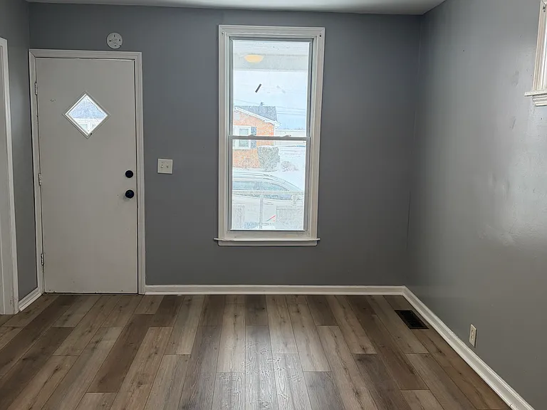 1307 Calumet Ave #1 — Photo 2