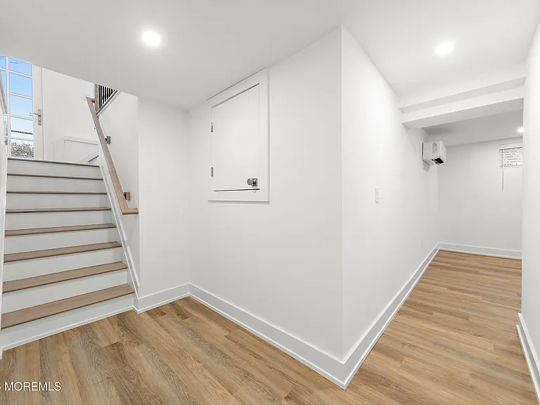 427 Hoyt St — Photo 42