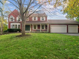 5530 Oak Grove Cir, Long Grove, IL 60047