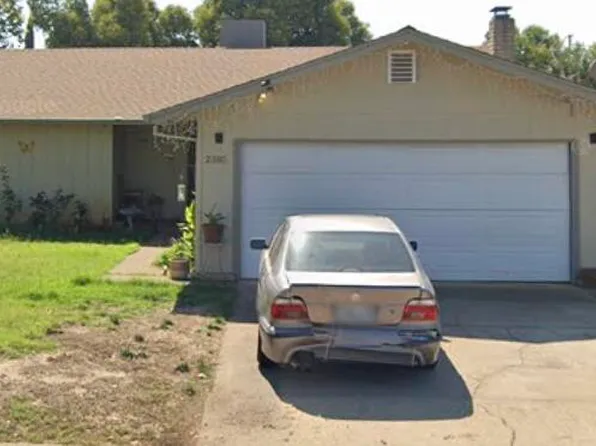 2385 Capella St, Redding, CA 96002