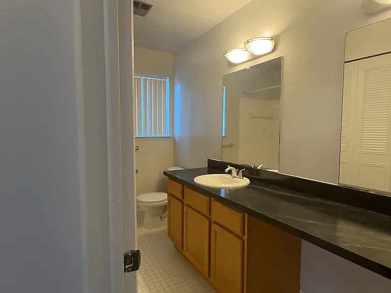 Drawbridge Apartments East — Photo 27