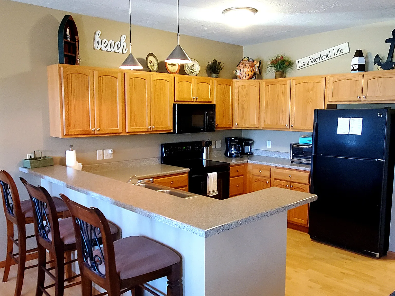4 bed, 1700 sqft, $3,500 — Photo 3