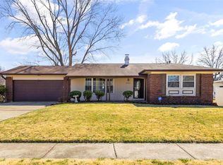 1450 Ranchwood Dr, Florissant, MO 63031