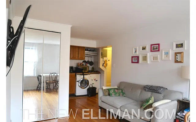 Rented by Douglas Elliman | media 24