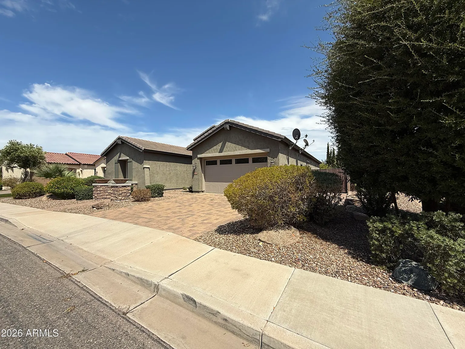 4 bed, 2.5 bath, 2558 sqft, $3,495 — Photo 3