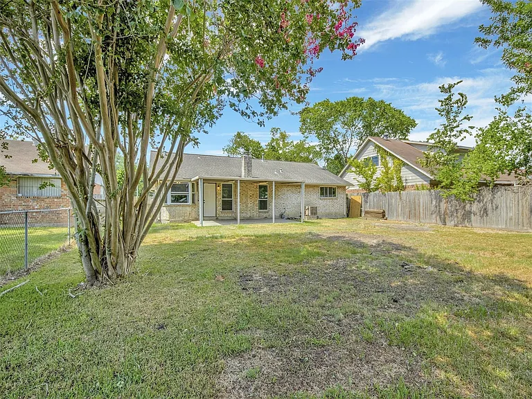 2311 Lemonwood Ln — Photo 20