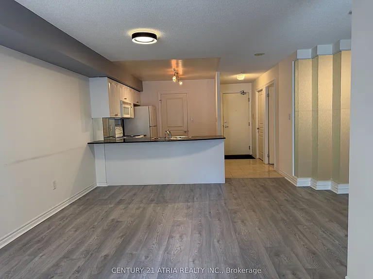 801 Bay St #602 — Photo 2