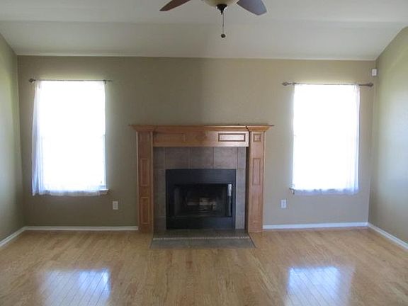 3rd image of 4706 Water Oak Dr