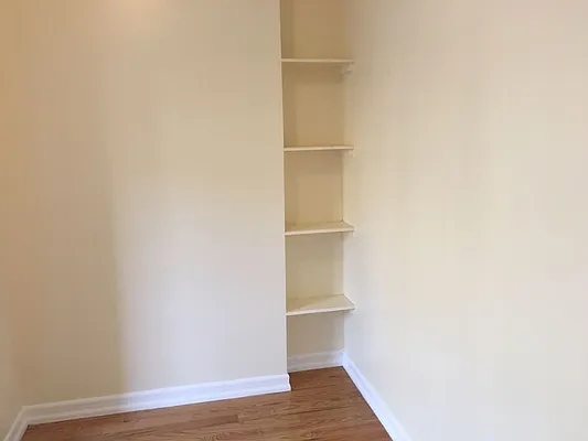 Rented by Premier Metro Realty Corp | media 39