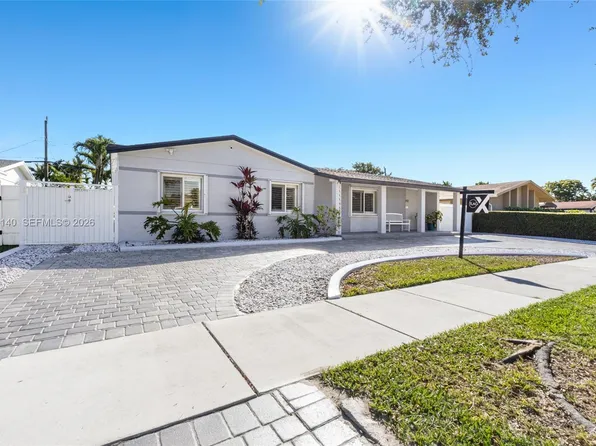 9390 SW 190th St, Cutler Bay, FL 33157