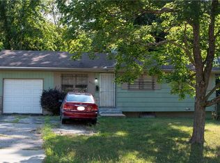 8217 Flora Ave, Kansas City, MO 64131