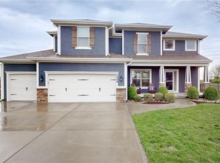 1546 Brompton Ln, Raymore, MO 64083