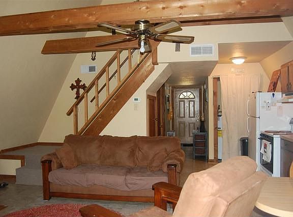4th image of 950 Victoria Dr