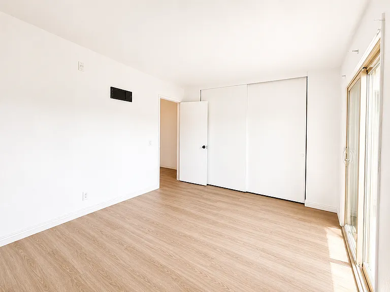 2545 Fairmount Ave #9 — Photo 12