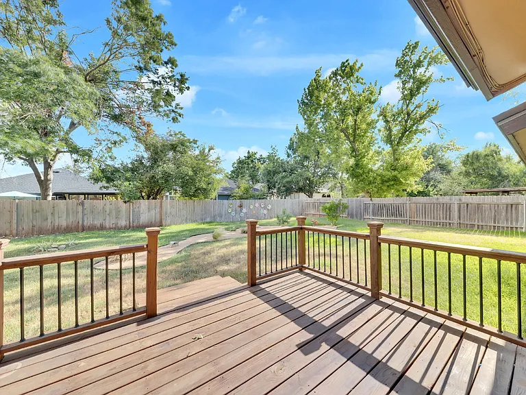 3411 Monument Dr — Photo 16