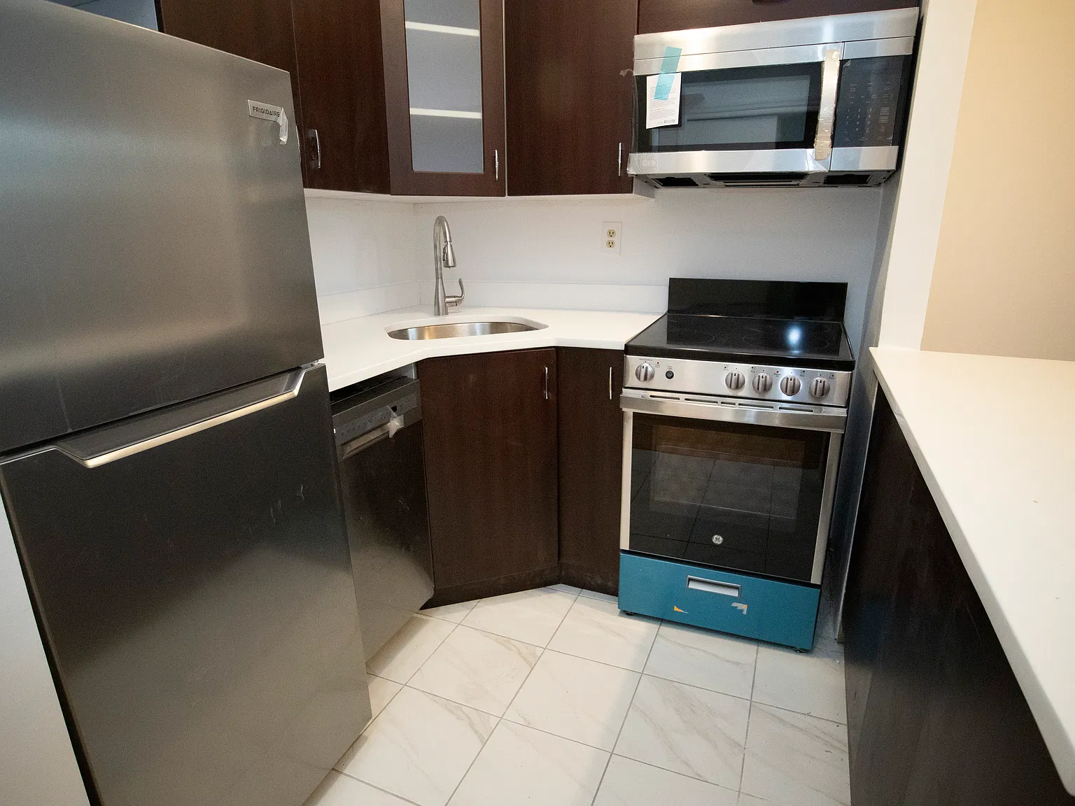 220 West 14th Street — Photo 3