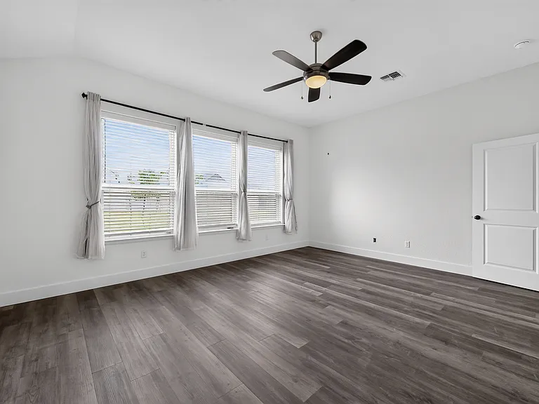 104 Joseph Hawkins Ln — Photo 16
