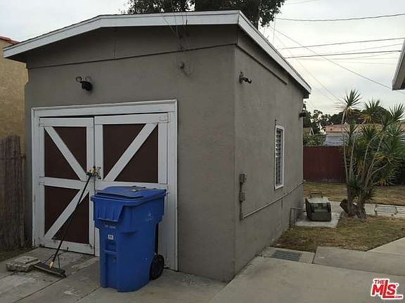 3rd image of 712 E 94th St