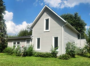 555 S Madison St, Nappanee, IN 46550