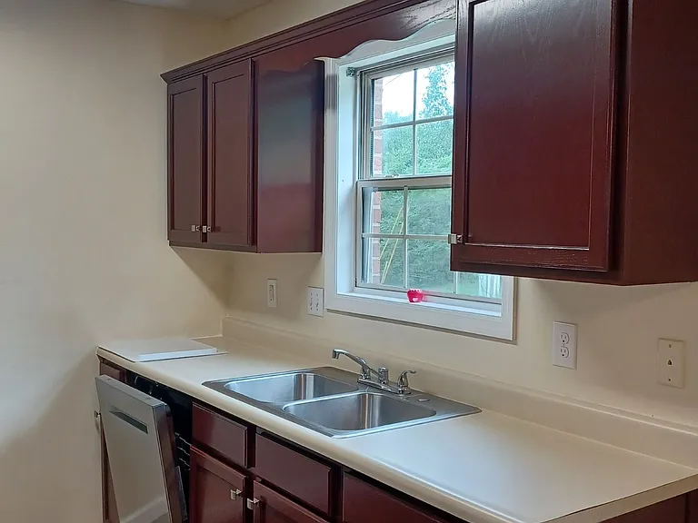 2043 Edgewood Dr #2 — Photo 12
