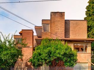 413 Belmont Ave E UNIT C, Seattle, WA 98102