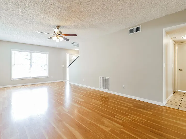 2825 Cedaridge Dr — Photo 6