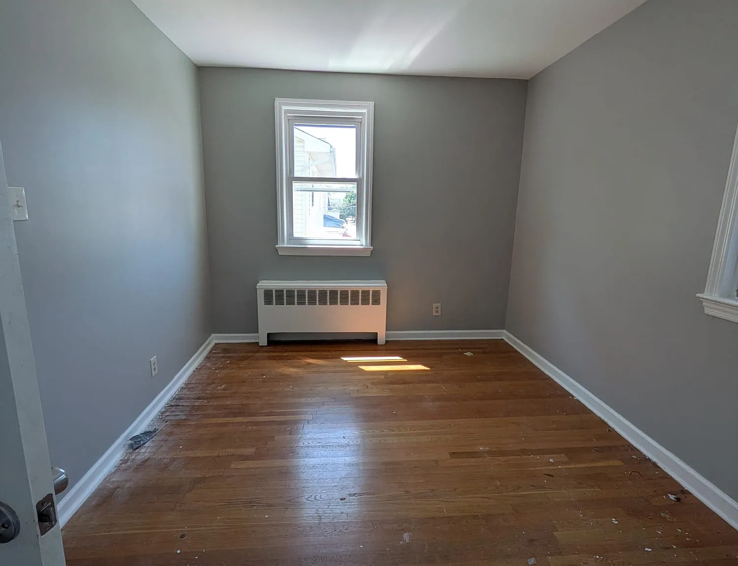 2 bed, 800 sqft, $2,200 — Photo 3