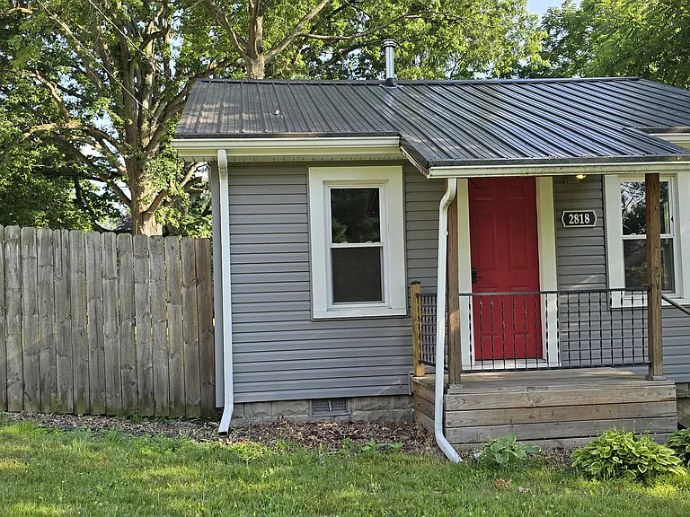 2818 Draper St SE — Photo 2