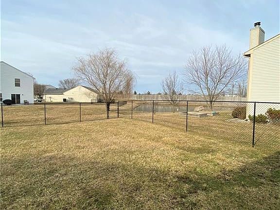 2nd image of 8640 Coralberry Ln