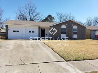 1312 Greenway Dr, Mesquite, TX 75149