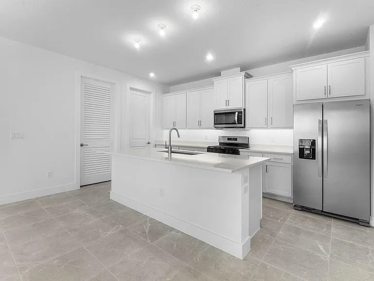 888 SW Newfield Pkwy — Photo 14