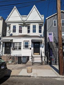 224 Neptune Ave, Jersey City, NJ, 07305