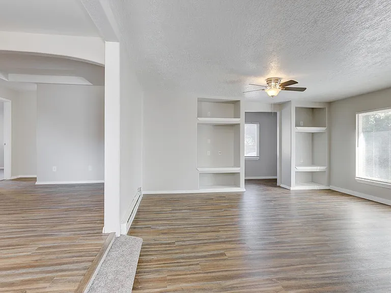 Large Fully Remodeled 3 Bedroom Duplex in Nampa — Photo 12