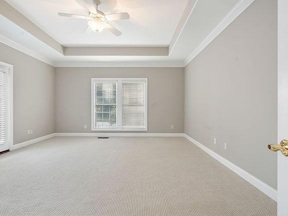 4th image of 30135 Porter Dr