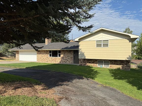 2nd image of 204 Hillcrest Dr