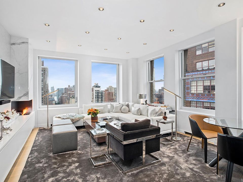 1st image of 425 Park Ave S APT 18D