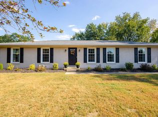 181 Peachtree Rd, Versailles, KY 40383