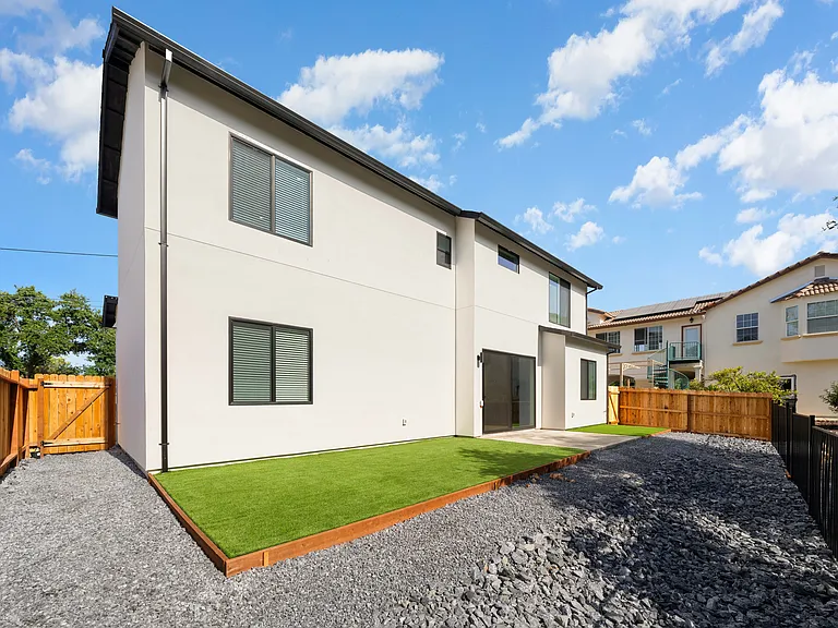 4755 Racetrack Rd — Photo 16