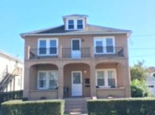 38 Clinton Ave, Pleasantville, NY 10570