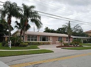 2401 NE 51st St, Lighthouse Pt, FL 33064