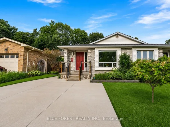 38 Folkstone Ct, London, ON N5V 4Y3