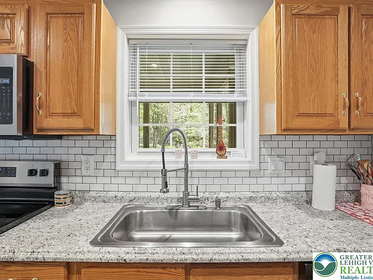 12 Rockway Ct — Photo 7