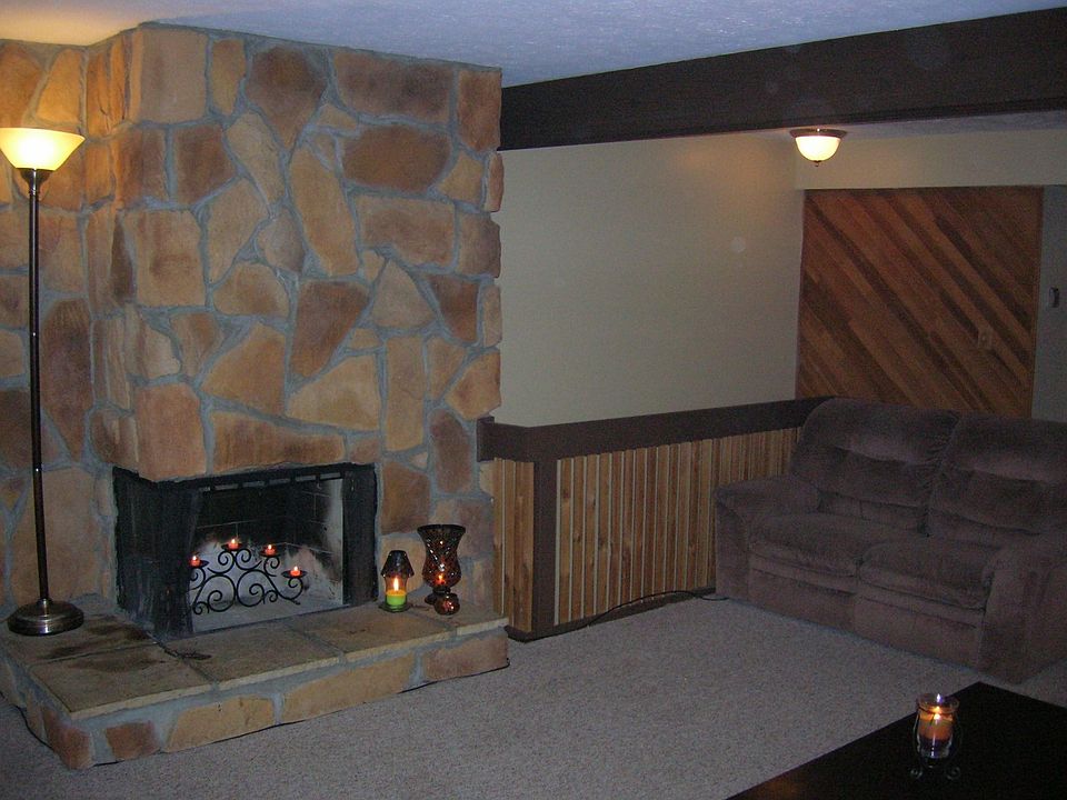 This is the view when you first walk into the condo - w/ Wood Burning Fireplac