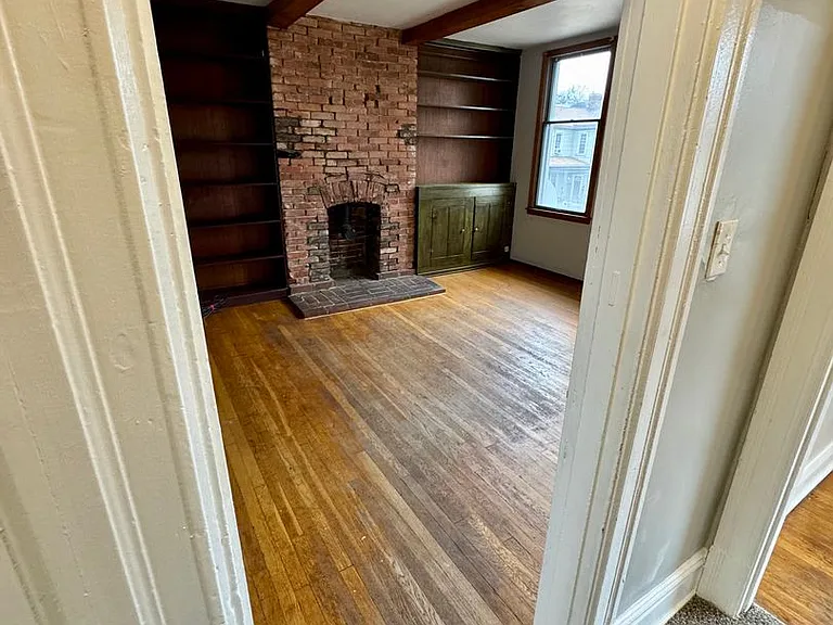 111 S Ohio Street (Full Service) — Photo 14