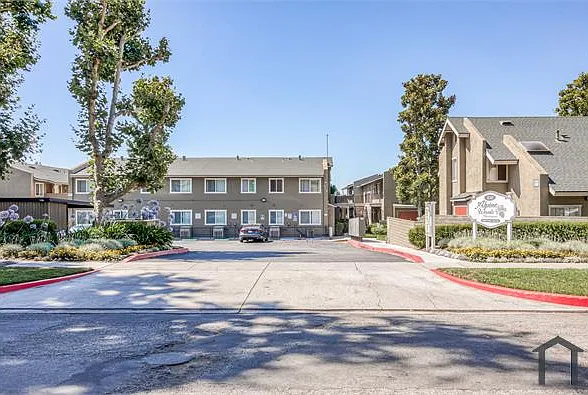 430 W Alpine St — Photo 2