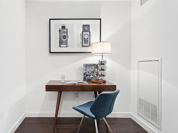 4th image of 462 W 58th St APT 6E