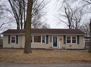 1407 Jonquil St, Centralia, IL 62801