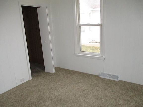 4th image of 230 S Bureau Ave